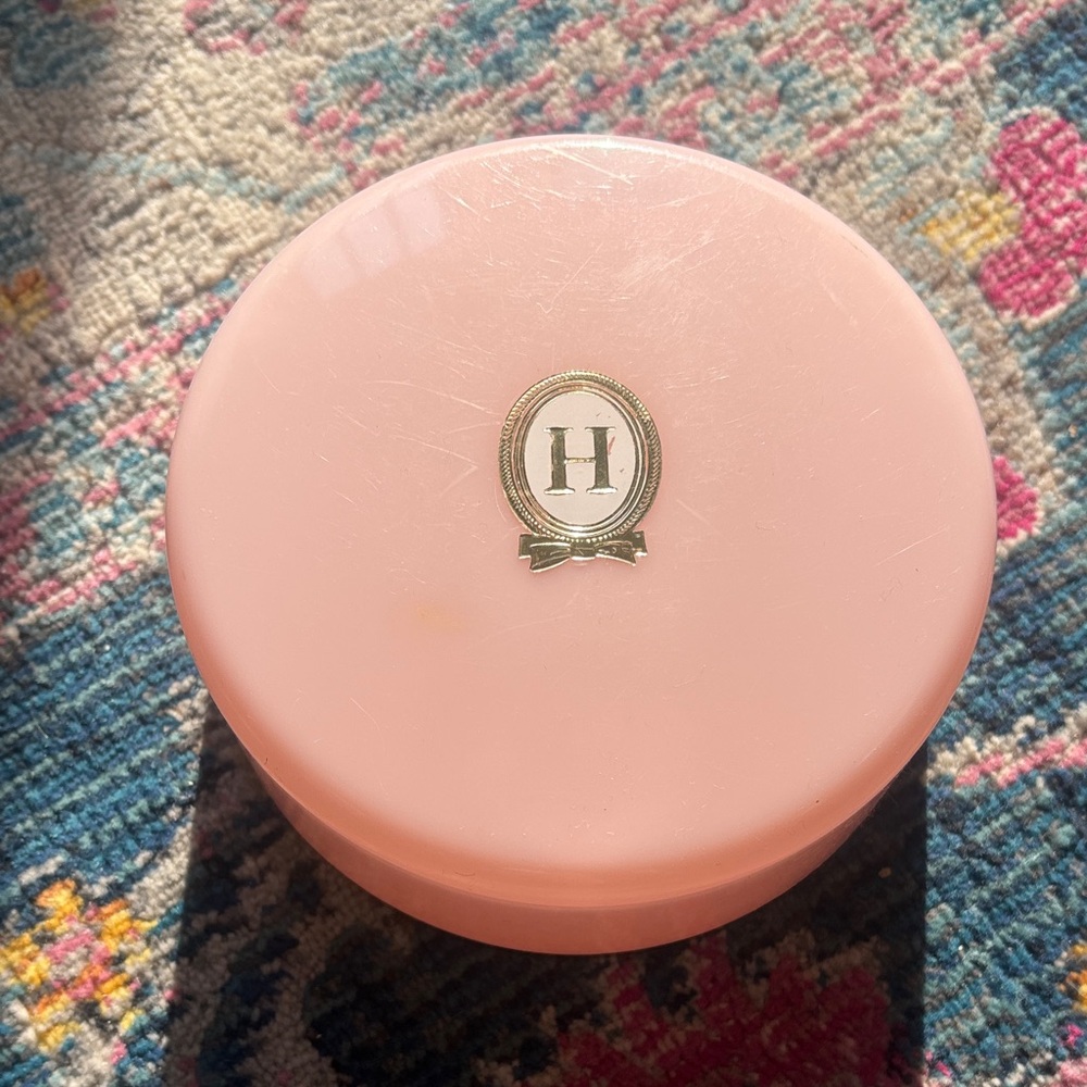 Chantilly Dusting Powder Box